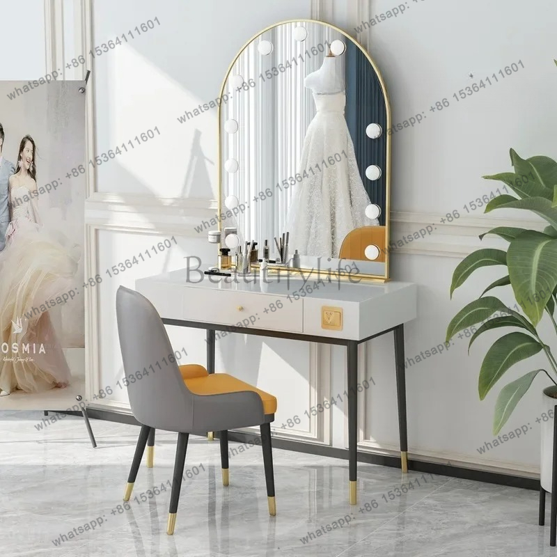 Beauty Makeup Studio - Einfacher Schminktisch mit Lampenspiegel, professioneller Schminktisch
