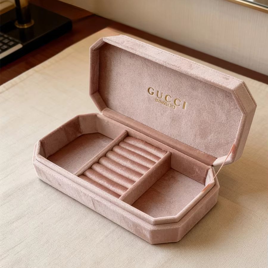Ysl Beauty Makeup - Gucci Gucci Tasche aus hellrosa Samt,