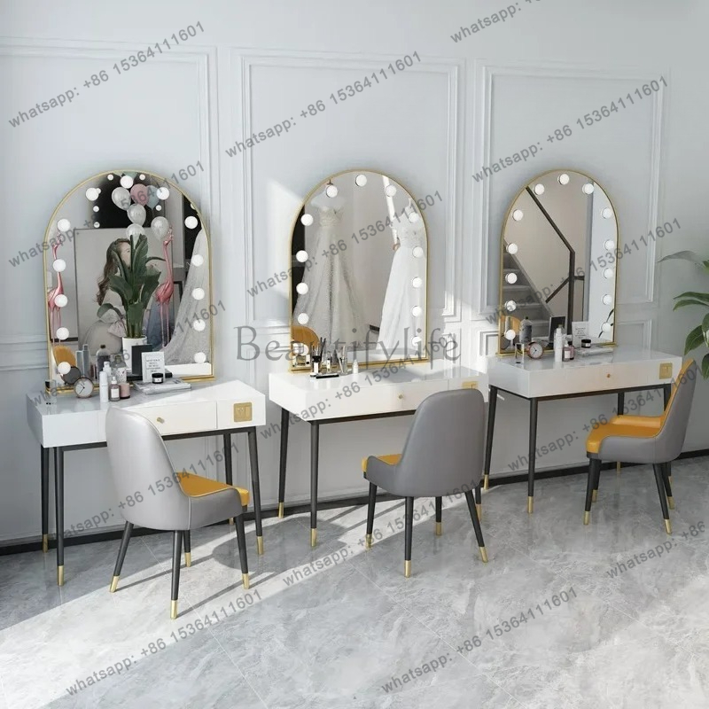 Einfacher Schminktisch mit Lam – Beauty Makeup Studio Bewertung und Preis