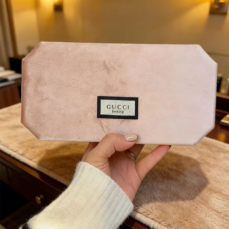 Gucci Gucci Tasche aus hellros – Ysl Beauty Makeup Bewertung und Preis