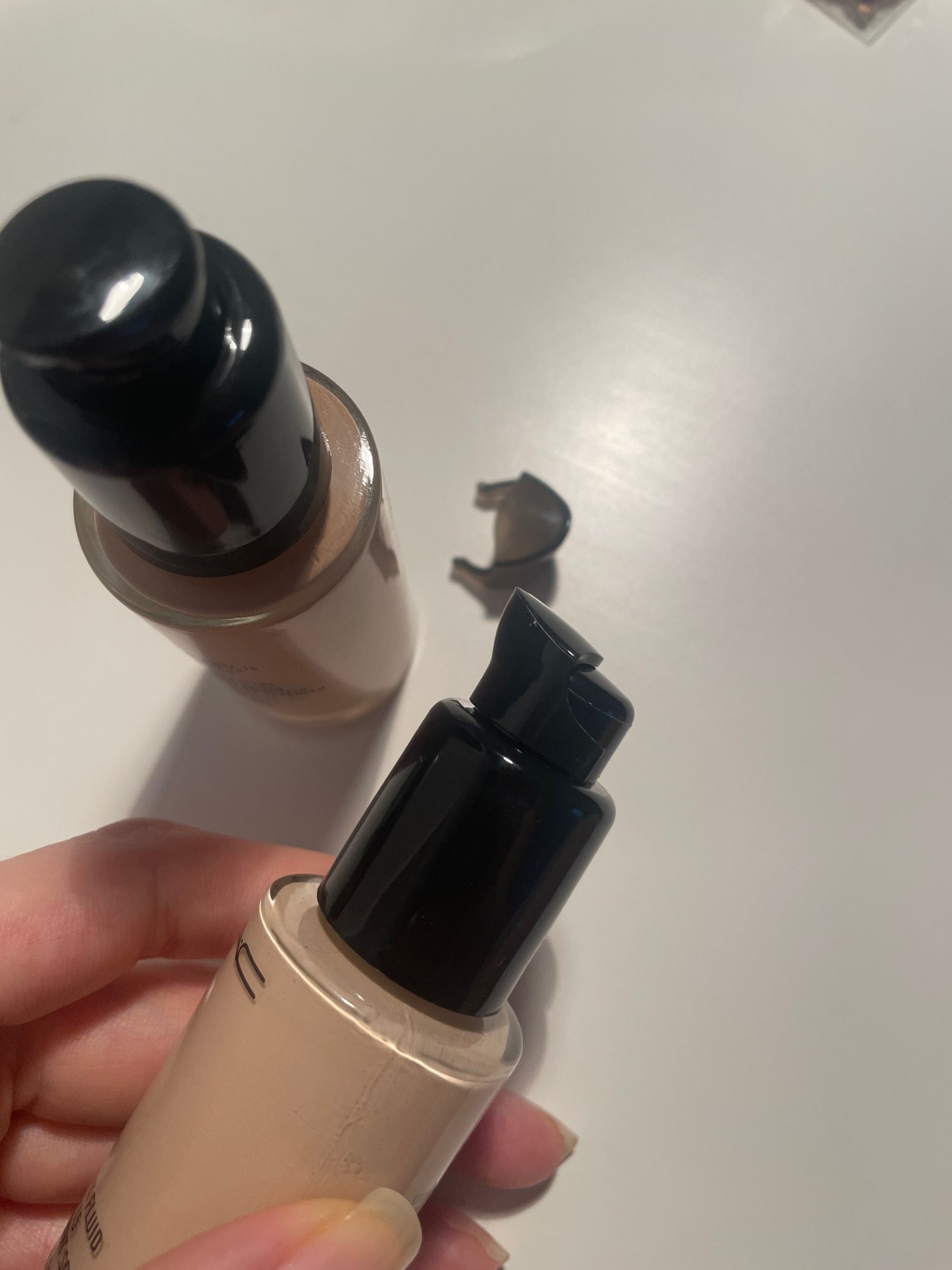 1 Stück Spenderpumpe für 30ml  – Beauty Makeup Wholesale Bewertung und Preis